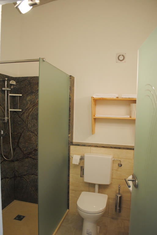 Gartler's Appartements Kalsdorf bei Graz Zimmer foto
